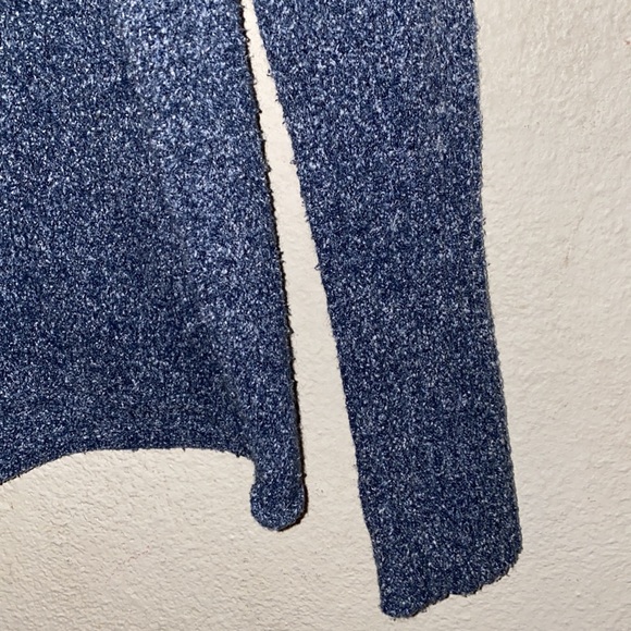 Columbia vneck sweater - Picture 7 of 11